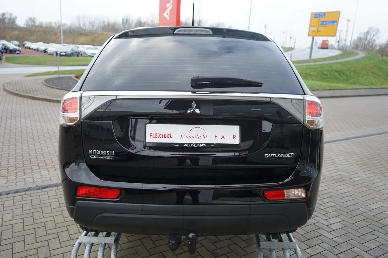 Mitsubishi Outlander 2.0...  Image 3